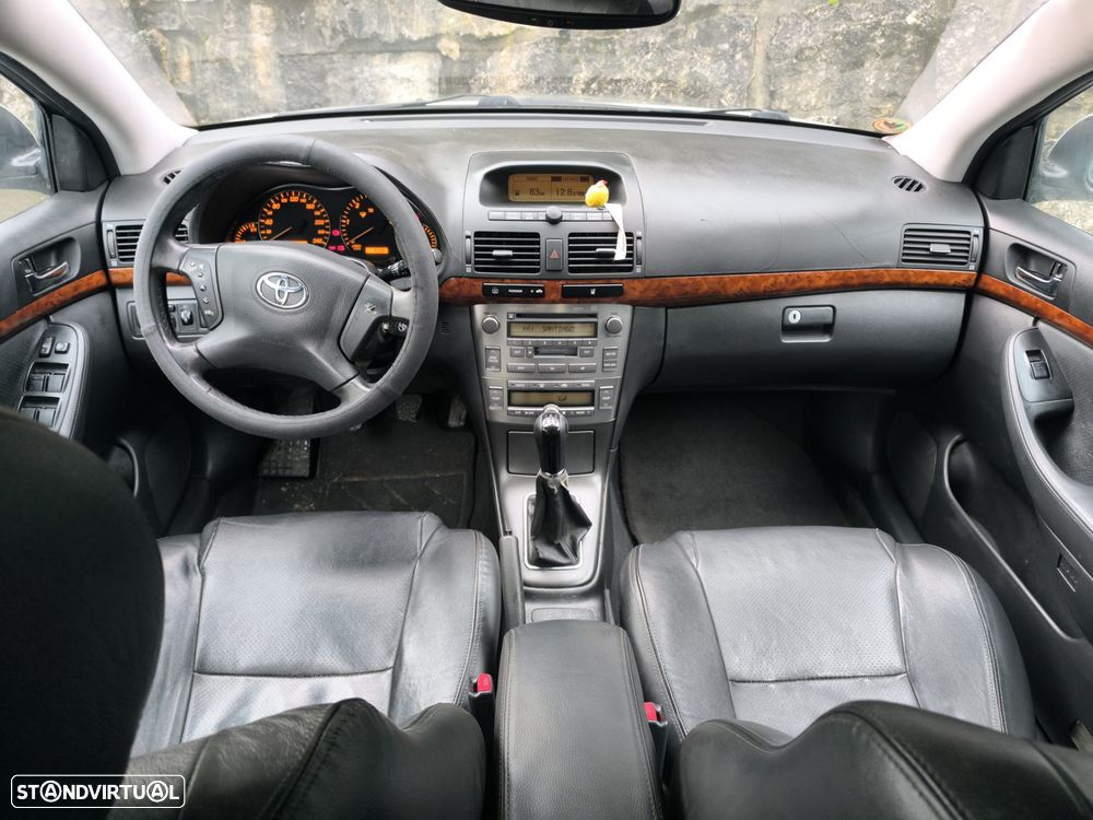 Toyota Avensis SW 2.0 D-4D - 4