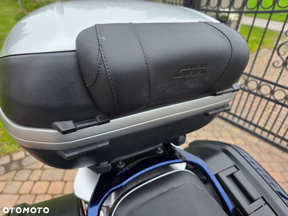 Yamaha FJR - 27