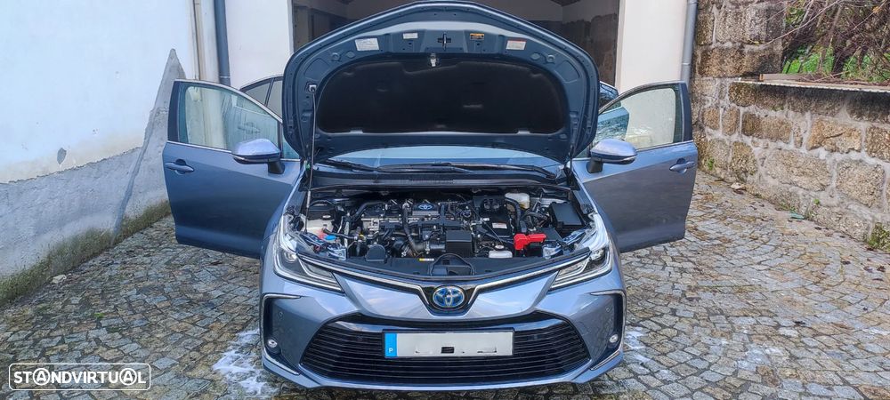 Toyota Corolla SD 1.8 Hybrid Luxury - 11