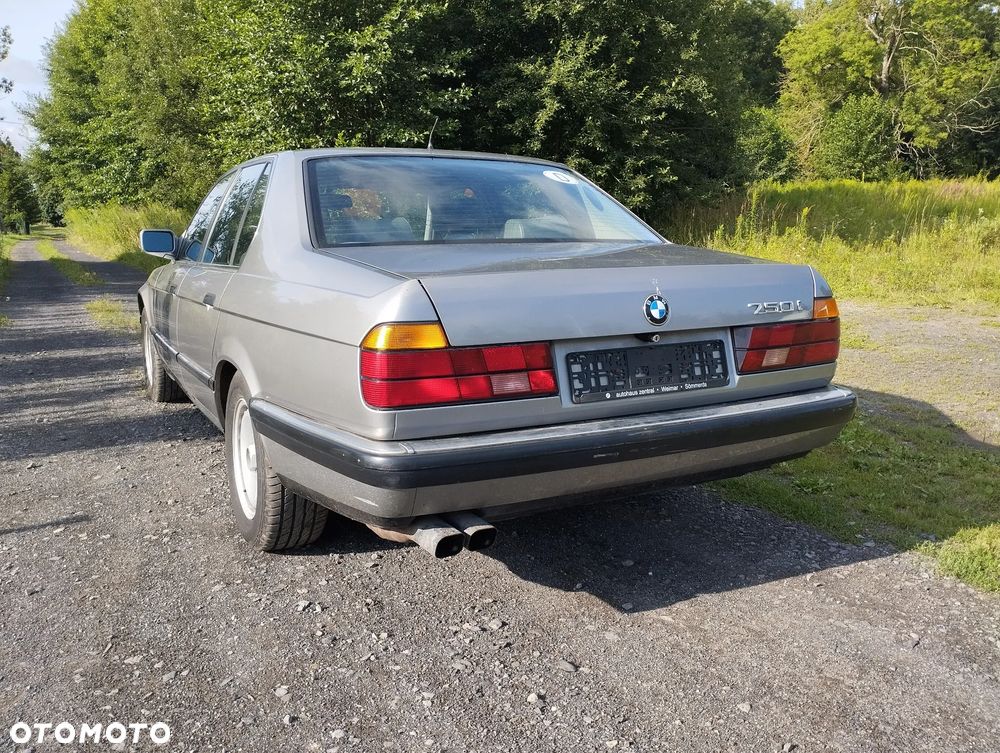 BMW Seria 7 750i - 10