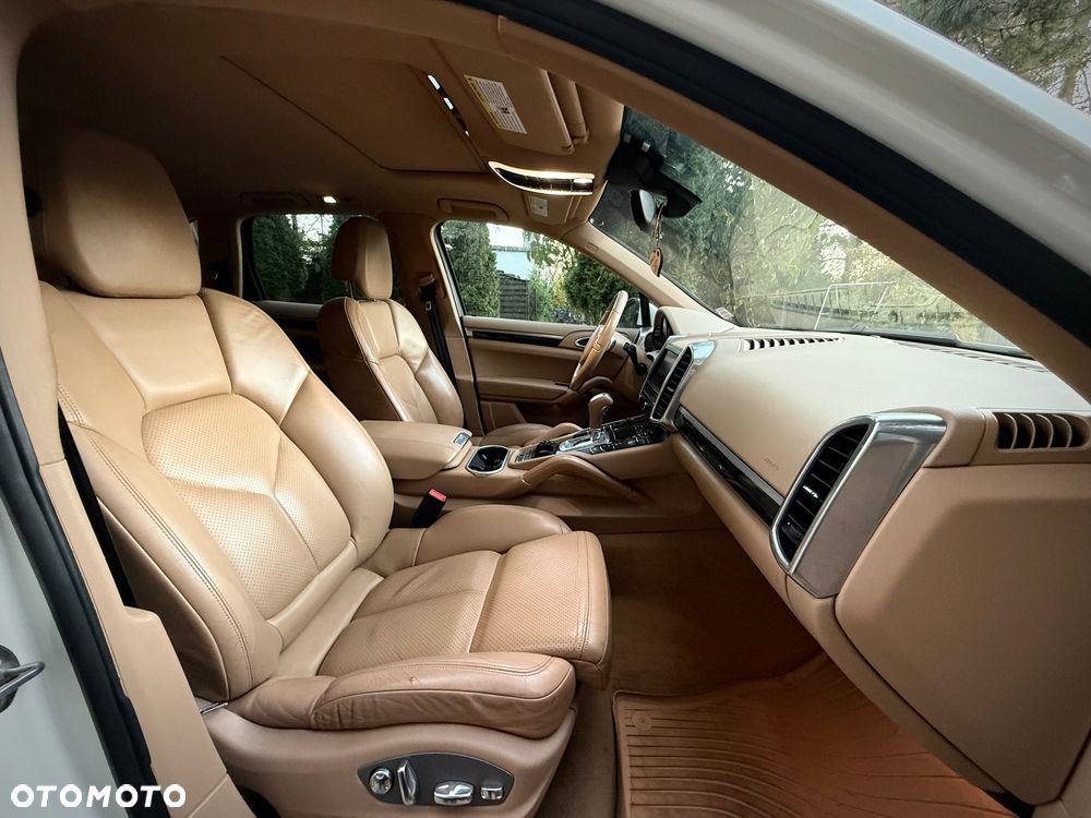 Porsche Cayenne - 20