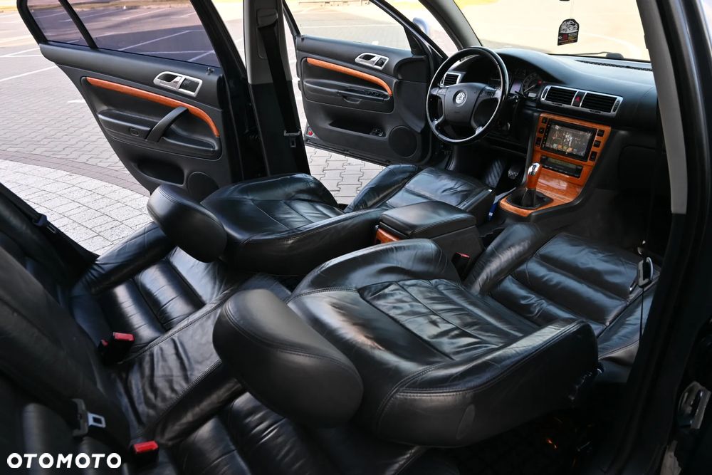 Skoda Superb 2.0 TDI DPF Prestige - 26