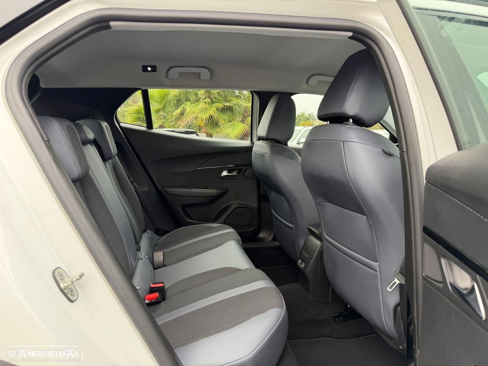 Peugeot 2008 1.2 PureTech Allure - 39