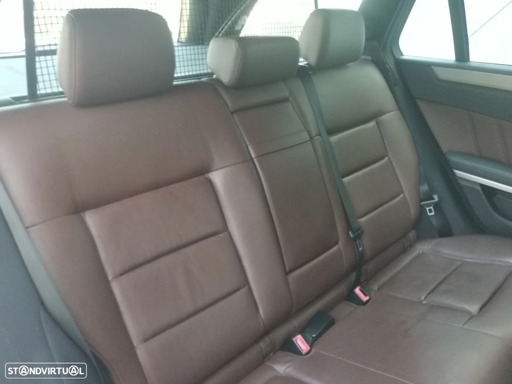 Mercedes-Benz E 300 Bluetec Hybrid Avantgarde - 10
