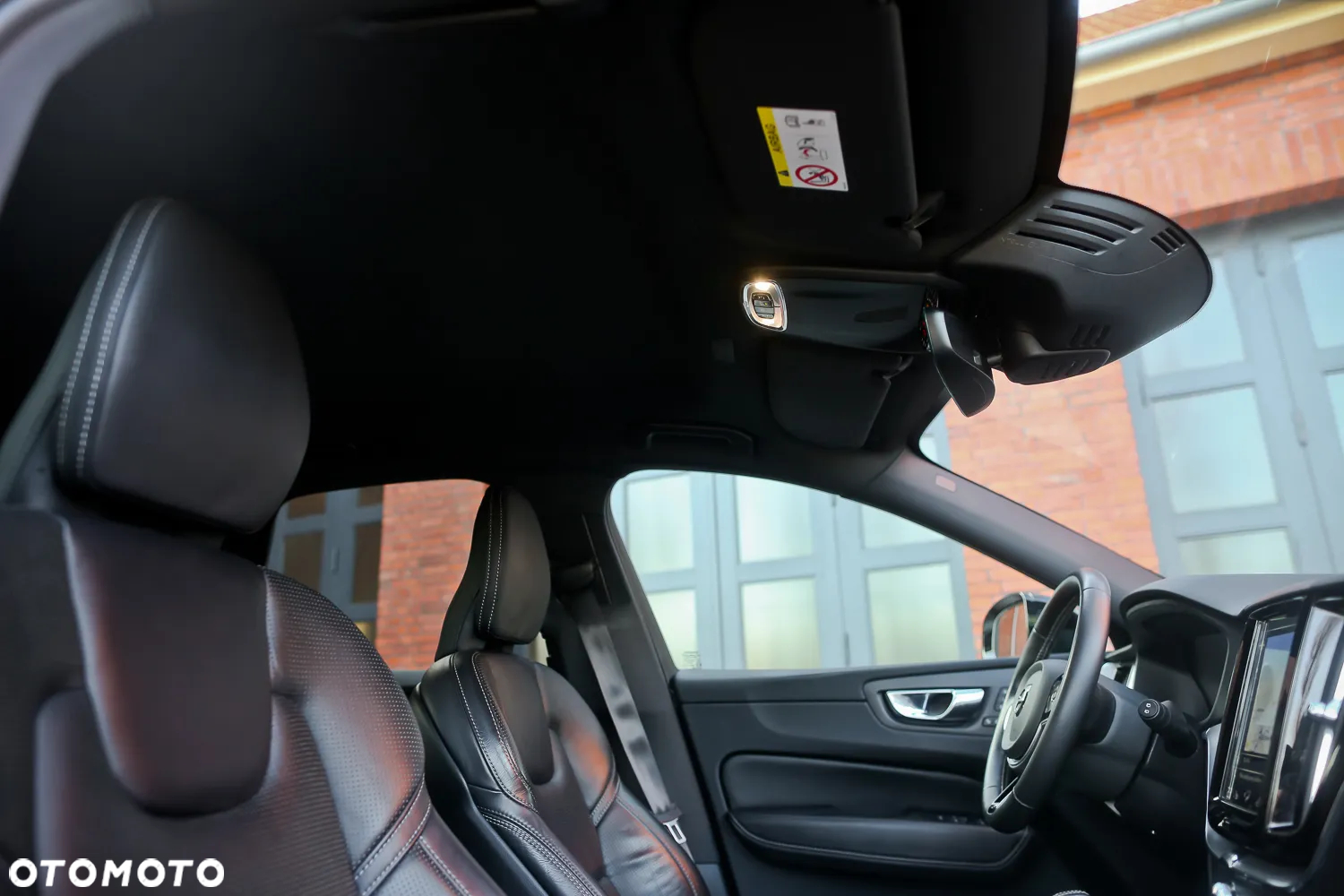 Volvo XC 60 D5 AWD Geartronic RDesign - 29