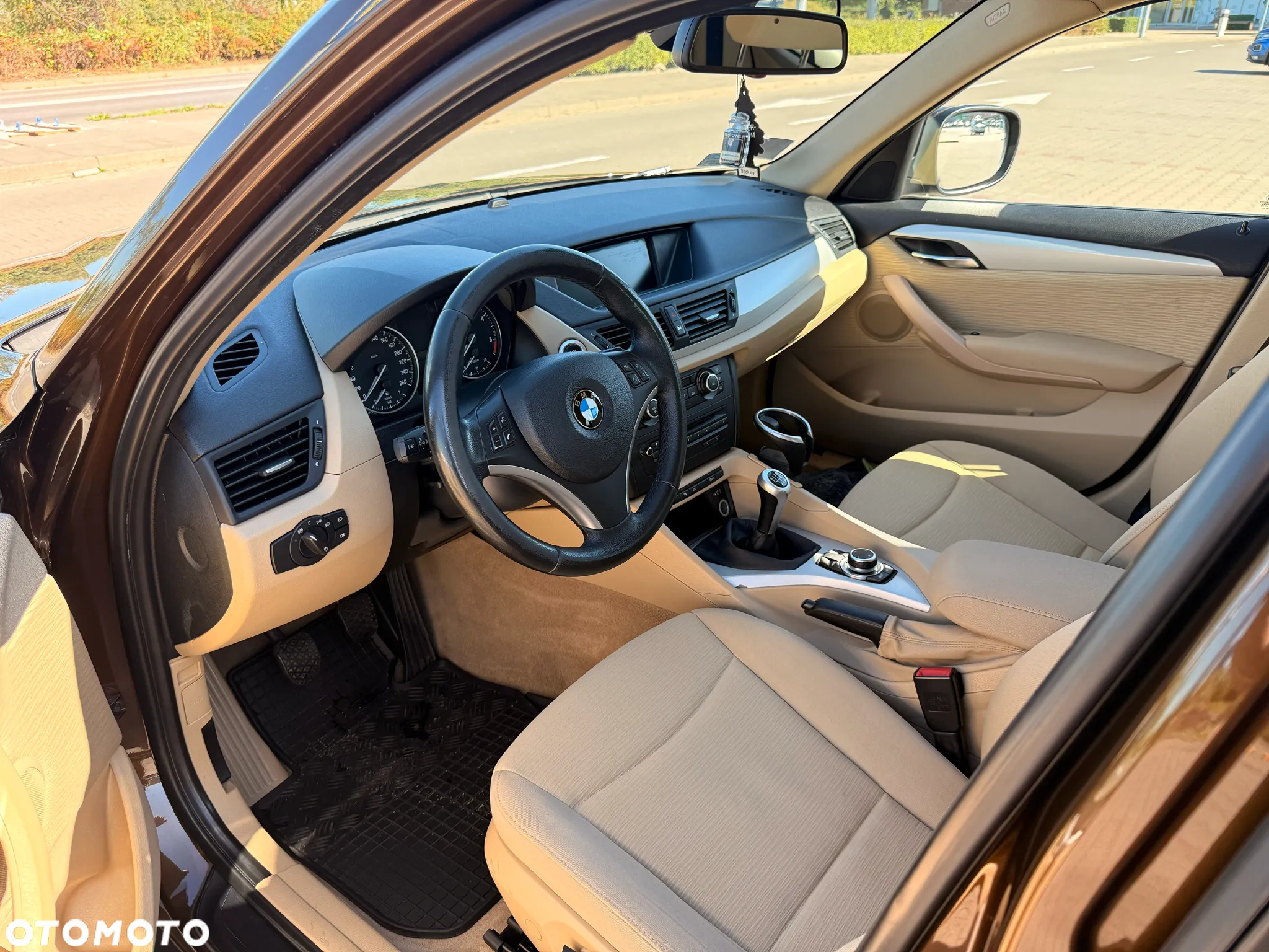 BMW X1 sDrive20d - 10