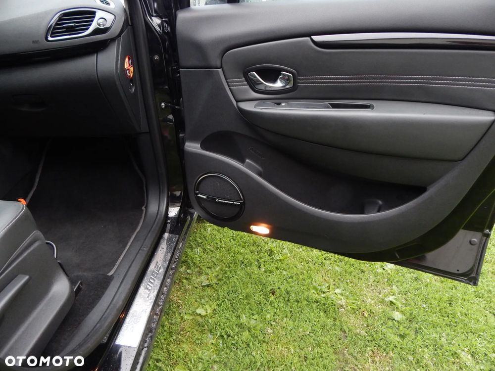 Renault Scenic Energy dCi 130 Start & Stop Bose Edition - 12