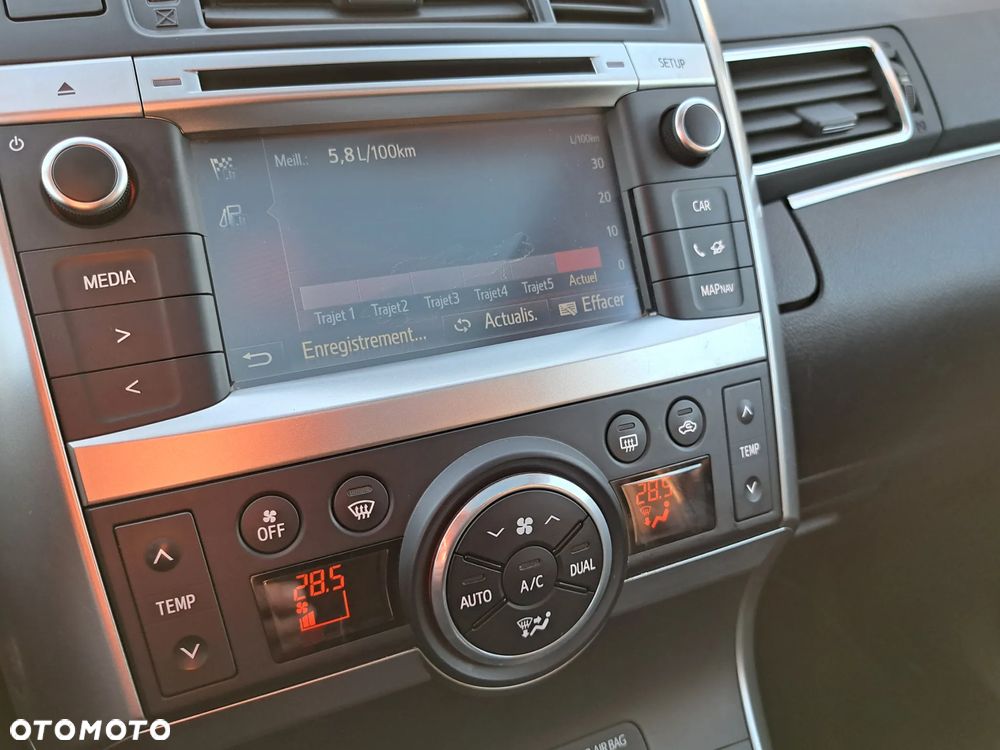 Toyota Verso 1.6 D-4D Prestige - 9