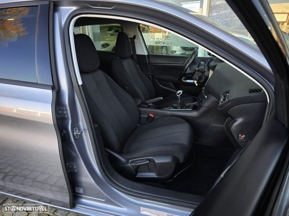 Peugeot 308 1.5 BlueHDi Style J17 - 22