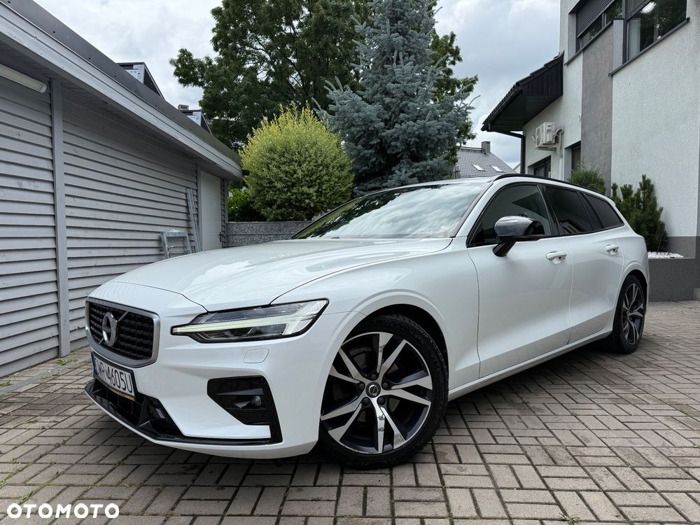 Volvo V60 D3 Drive-E R-Design Momentum - 1