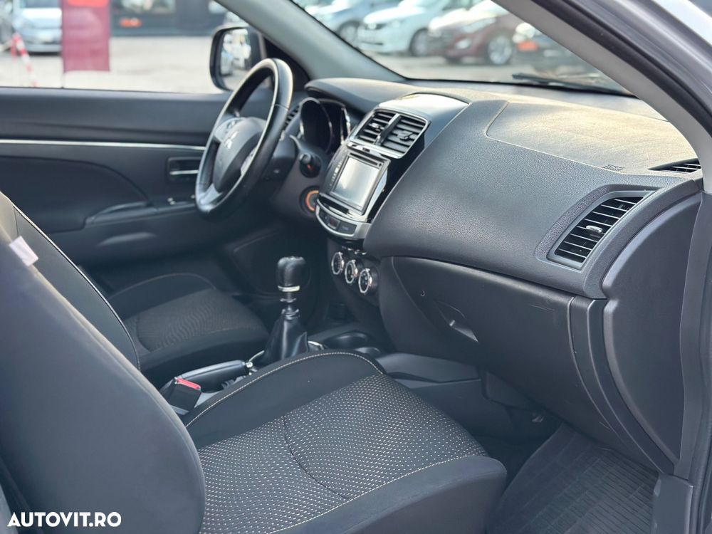 Mitsubishi ASX - 9