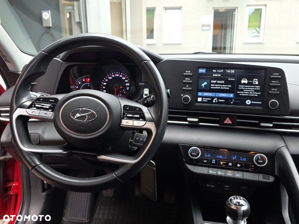 Hyundai Elantra - 14