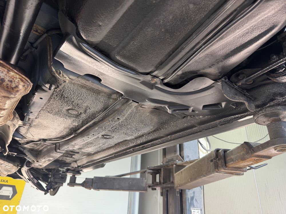 Subaru Outback 3.0 H6 - 36