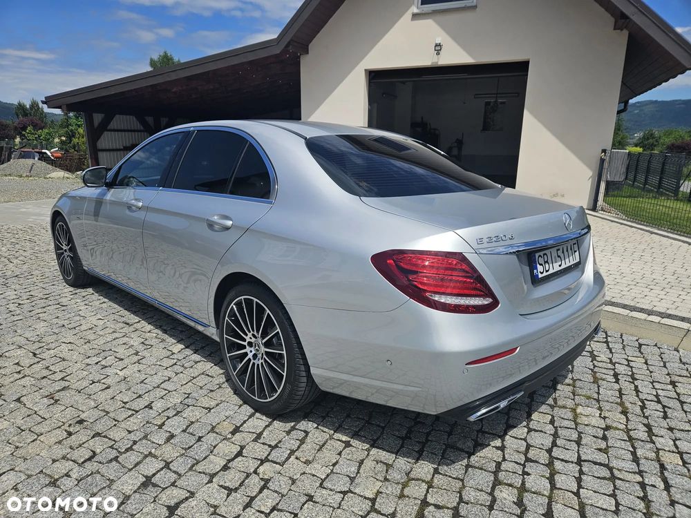 Mercedes-Benz Klasa E 220 d 9G-TRONIC - 19