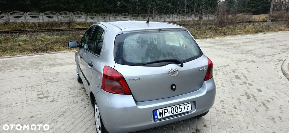 Toyota Yaris 1.0 Terra EU5 - 7