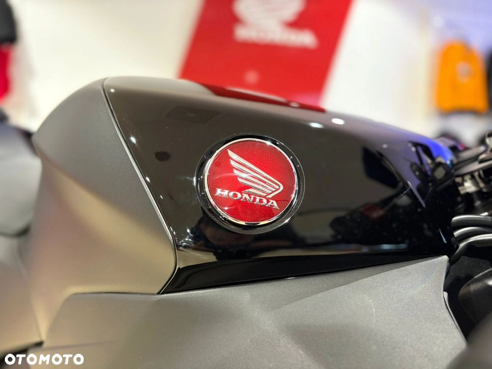 Honda CBR - 12