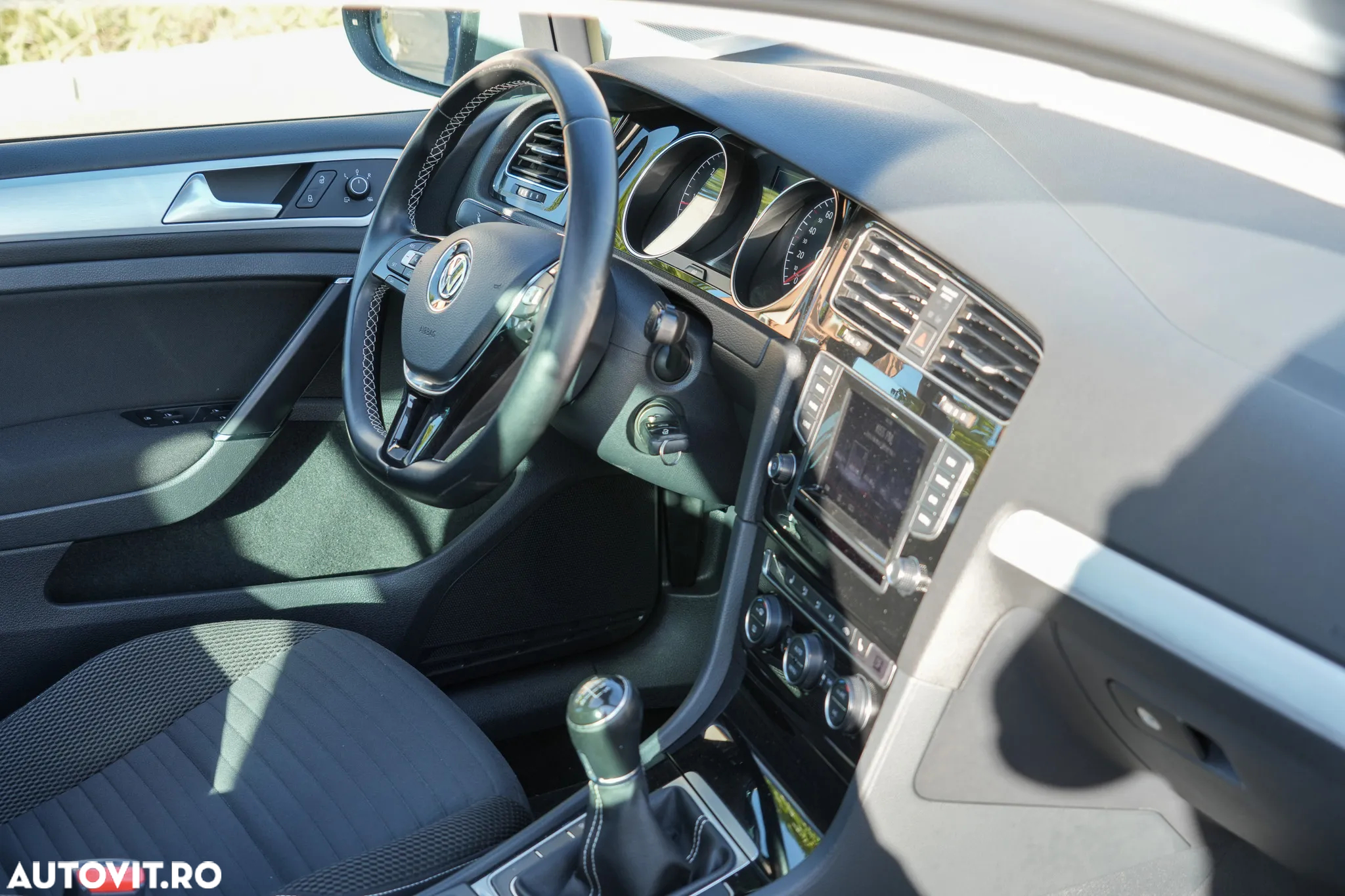 Volkswagen Golf 1.6 TDI DPF Trendline - 20