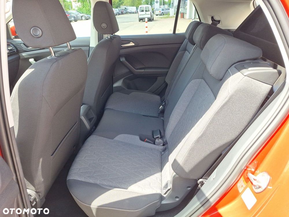 Volkswagen T-Cross - 32