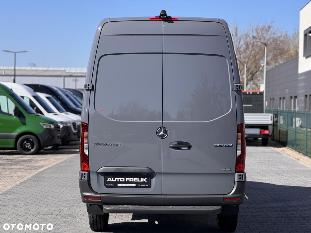 Mercedes-Benz Sprinter - 7