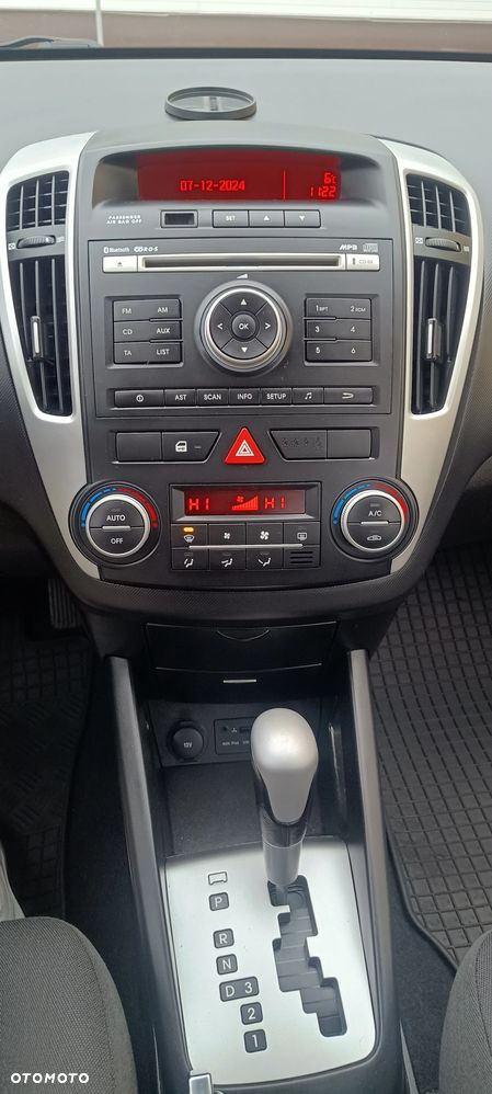 Kia Ceed 1.6 CVVT Automatik EX - 4