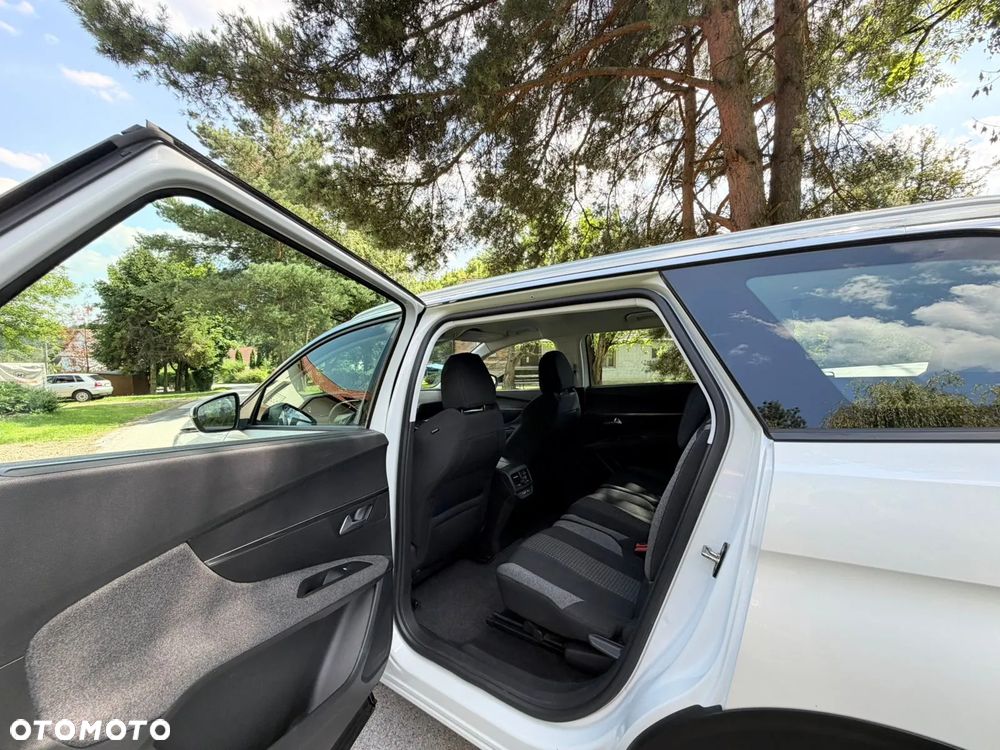 Peugeot 5008 PureTech 130 Allure - 19