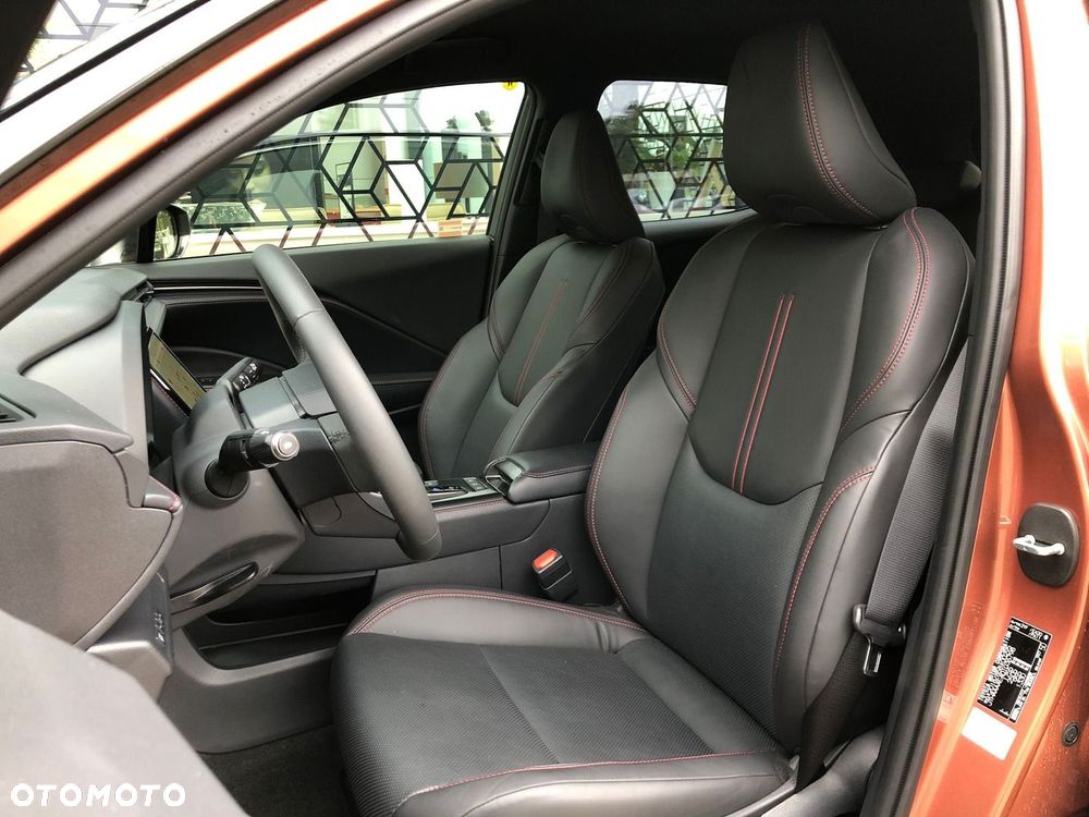 Lexus LBX 1.5 Hybrid Emotion - 6