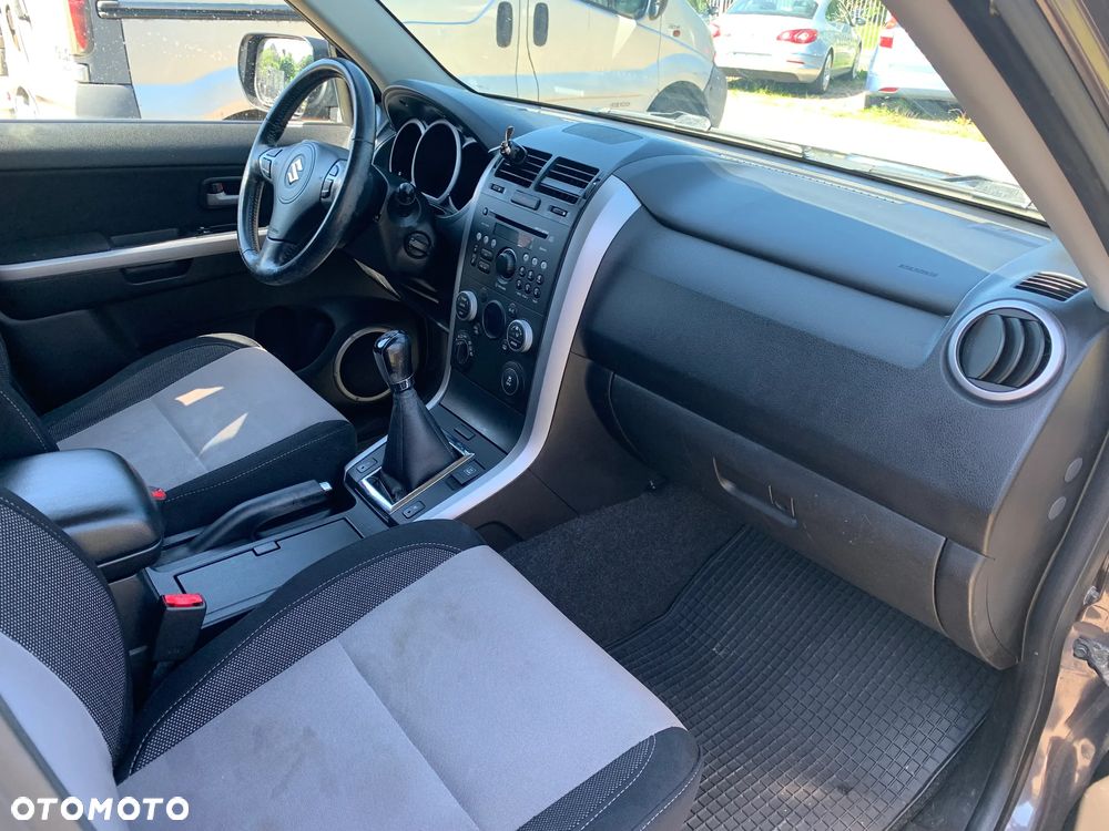 Suzuki Grand Vitara 2.4 Elegance EU5 - 5