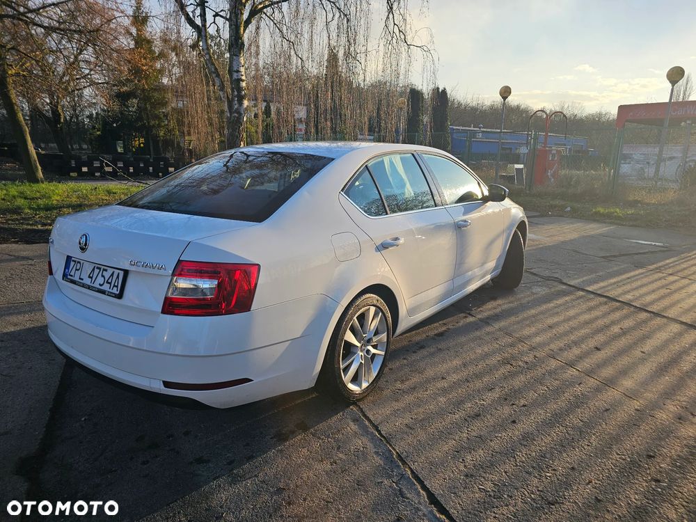 Skoda Octavia 2.0 TDI Style - 8