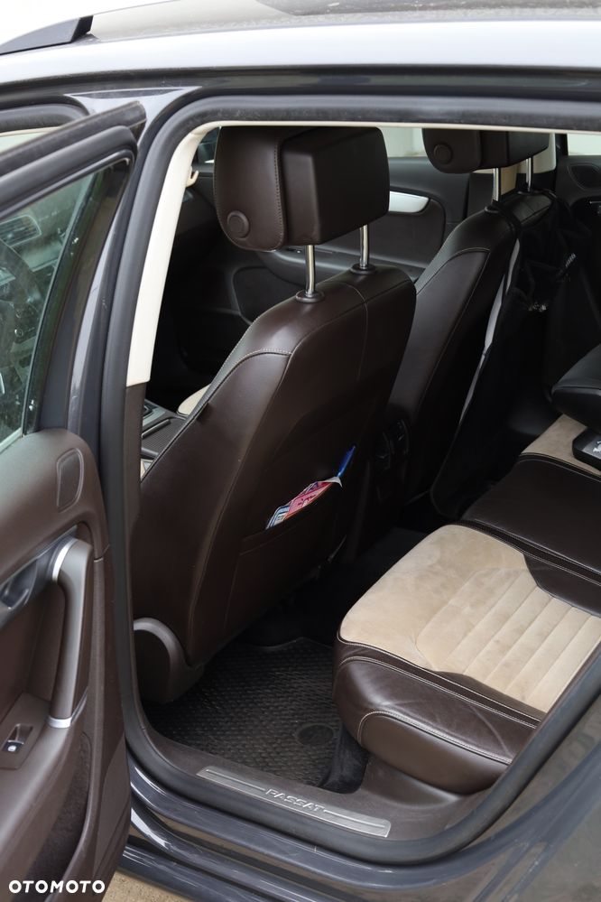 Volkswagen Passat 2.0 Blue TDI SCR Highline - 19