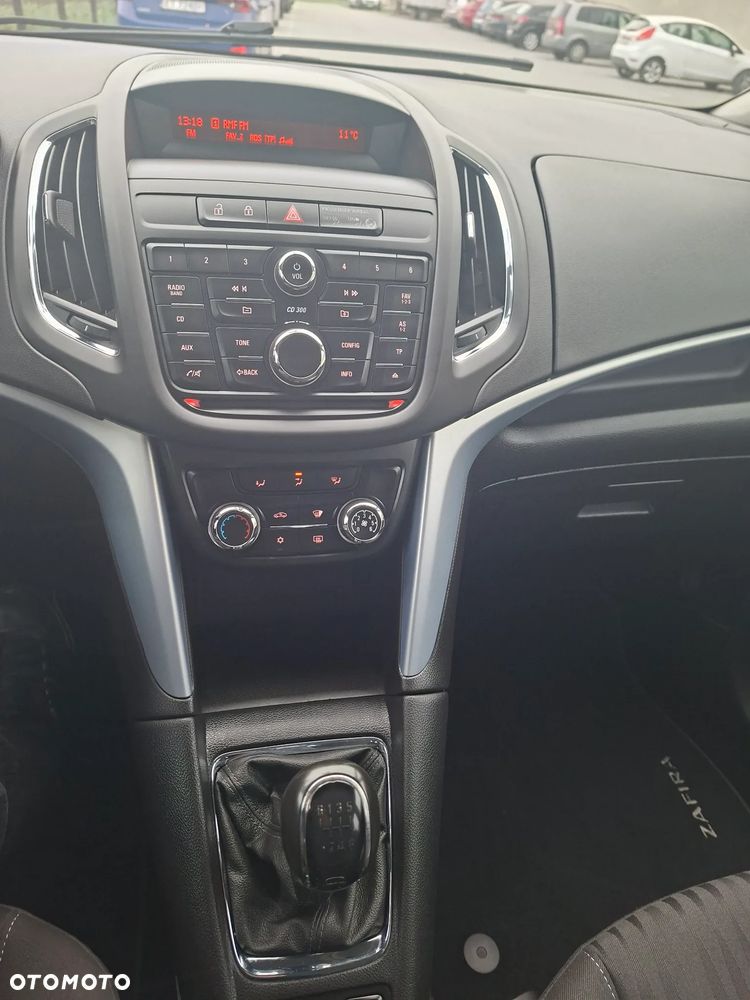 Opel Zafira - 9