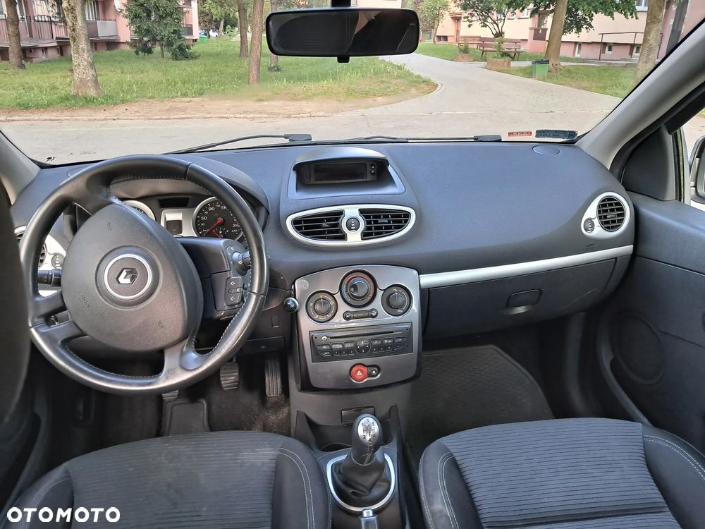 Renault Clio 1.5 dCi Alize - 14