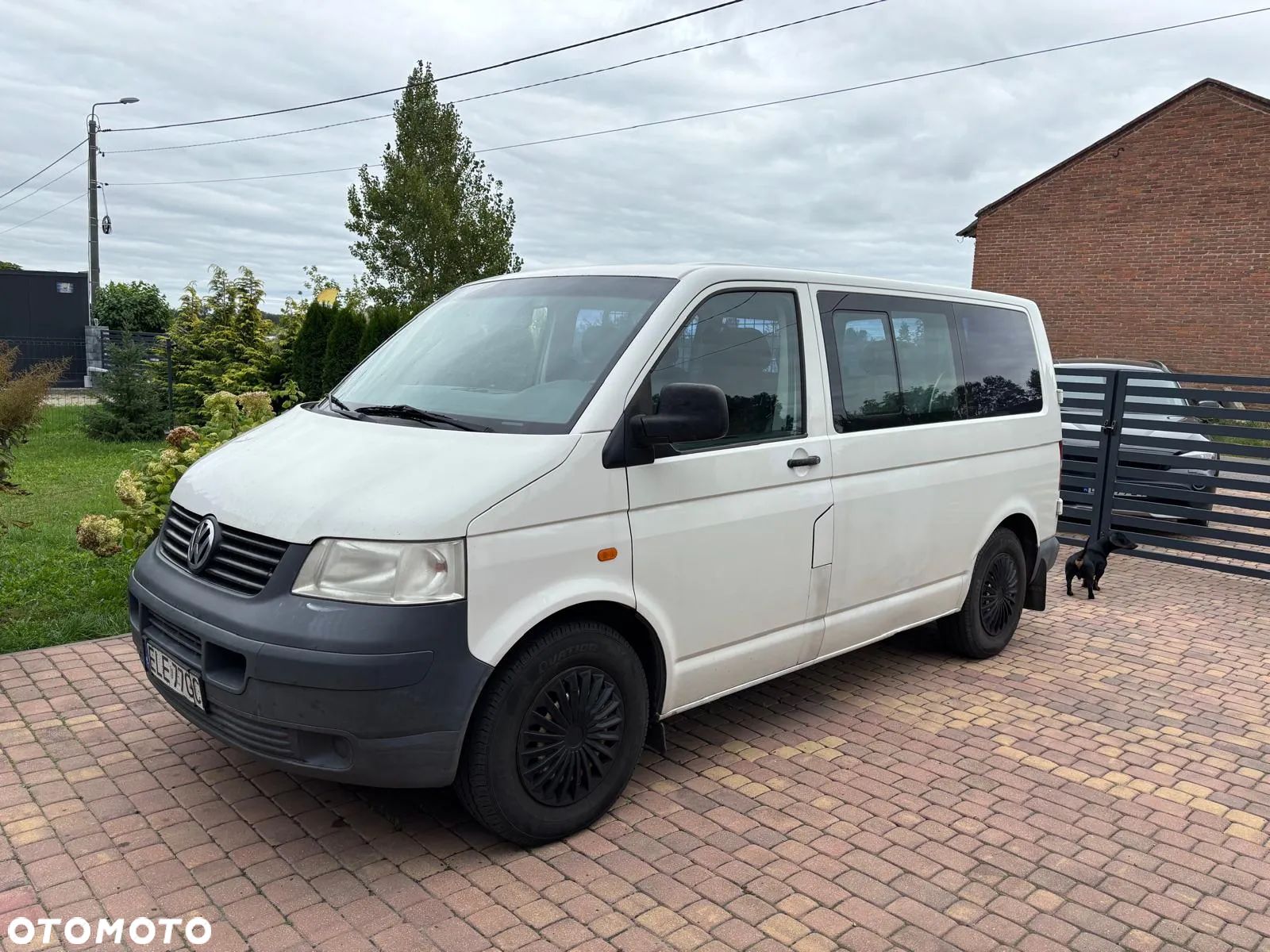 Volkswagen Transporter T5 TDI L2H1 - 1