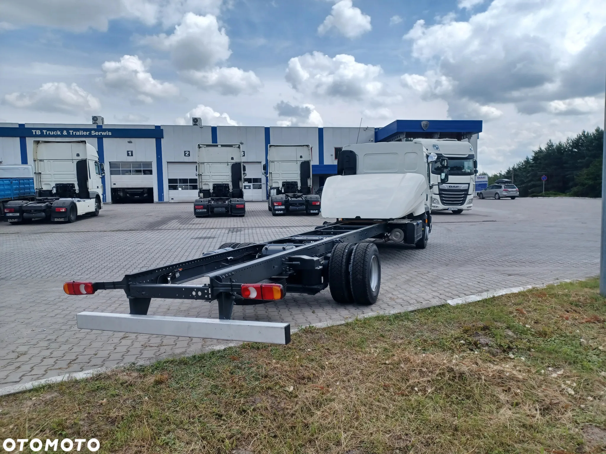 DAF LF 260 FA  4x2 12 t dmc Podwozie pod zabudowę,! Fabrycznie nowe! - 2
