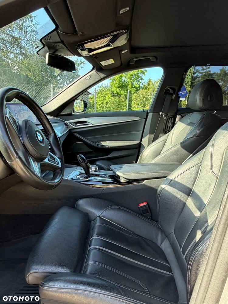 BMW Seria 5 530i xDrive M Sport sport - 10