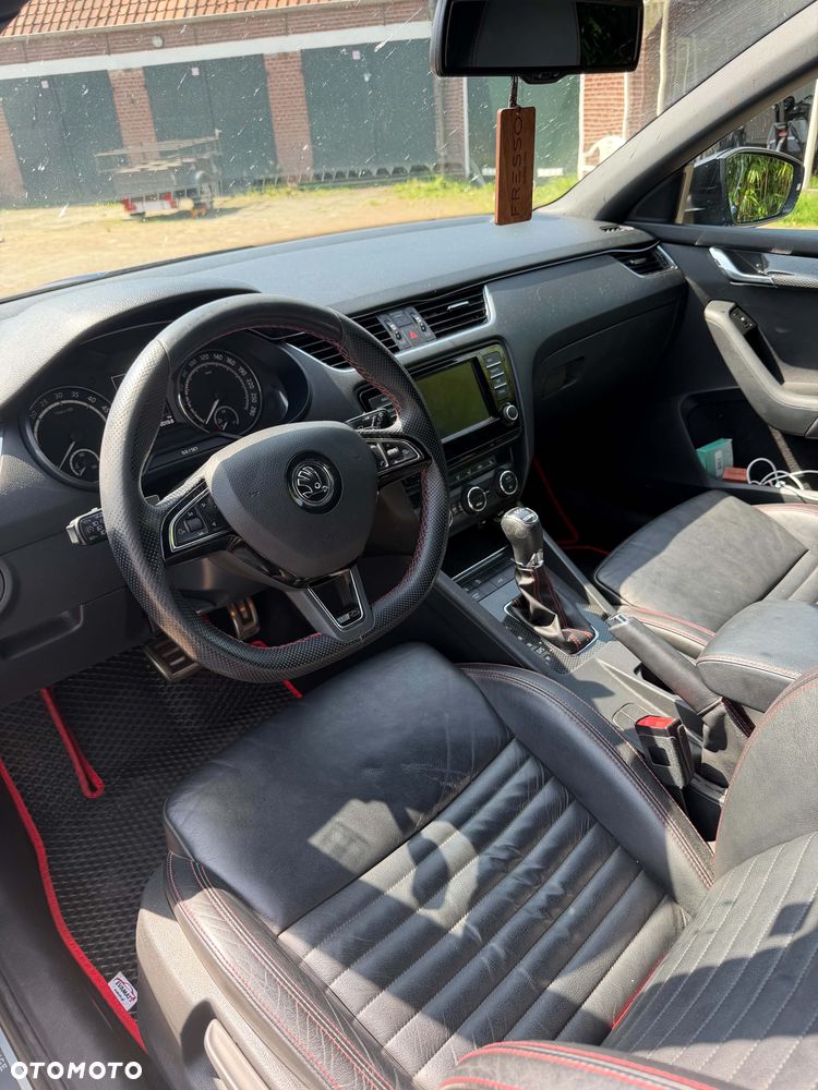 Skoda Octavia 2.0 TDI RS DSG - 9