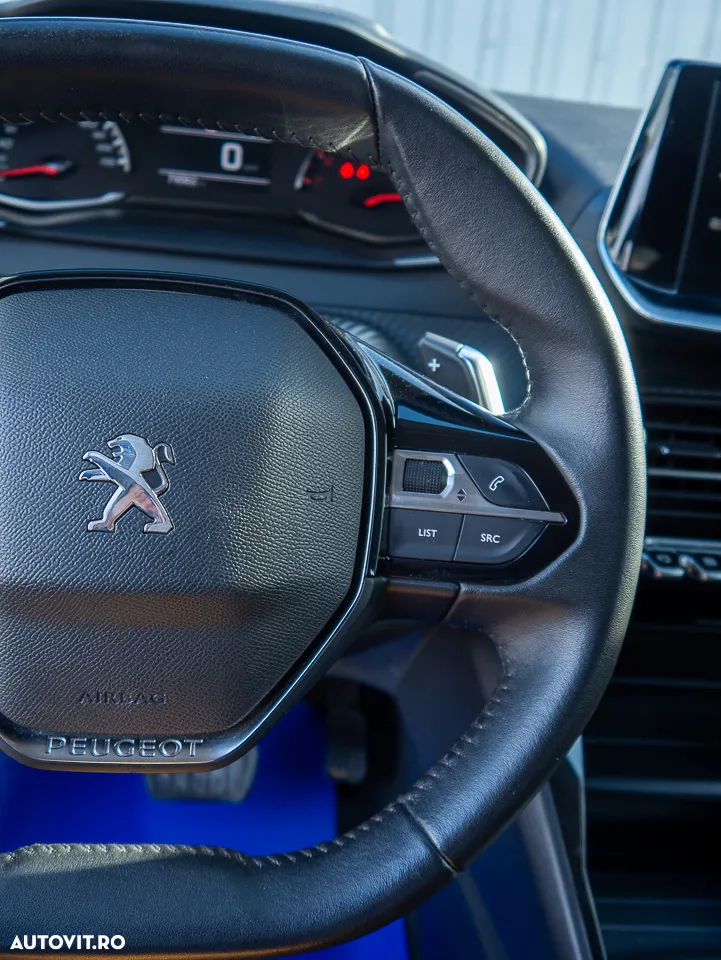Peugeot 208 PureTech 100 EAT8 Allure - 30