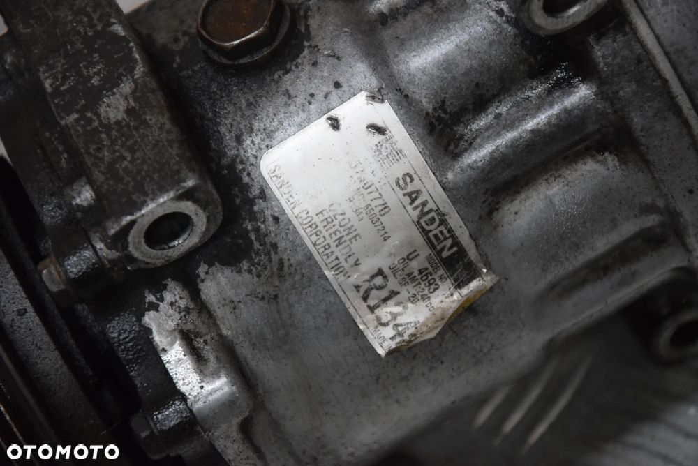 JEEP CHEROKEE XJ 4.0 SPRĘŻARKA KLIMATYZACJI - 8