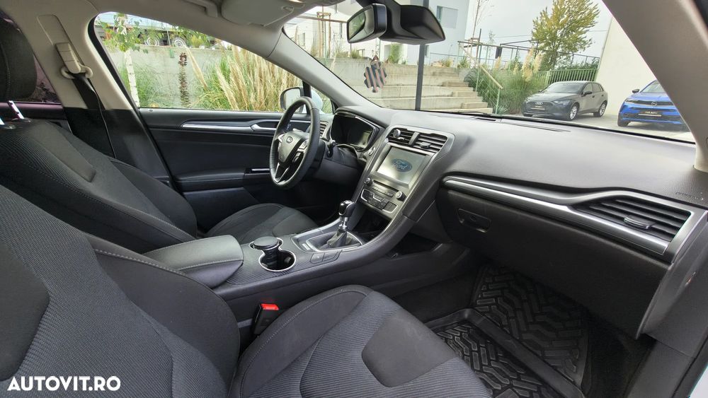 Ford Mondeo 2.0 TDCi ST Line High - 4