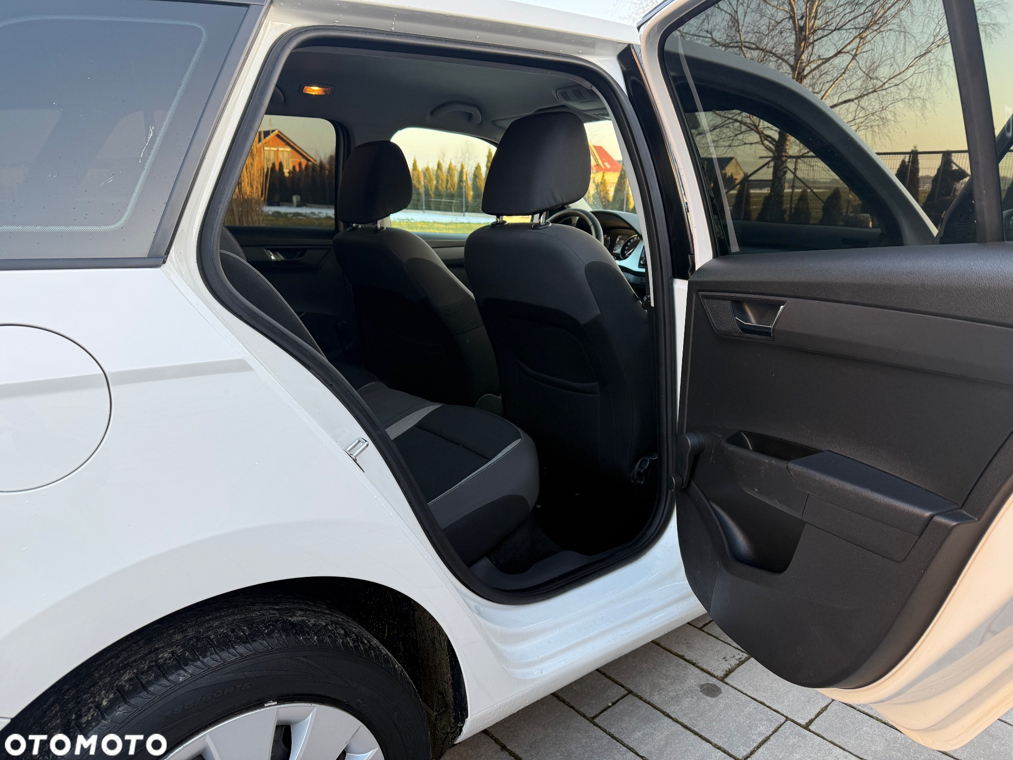 Skoda Fabia 1.2 TSI Active - 8