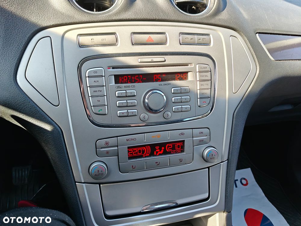 Ford Mondeo SW 1.8 TDCi Gold X - 18