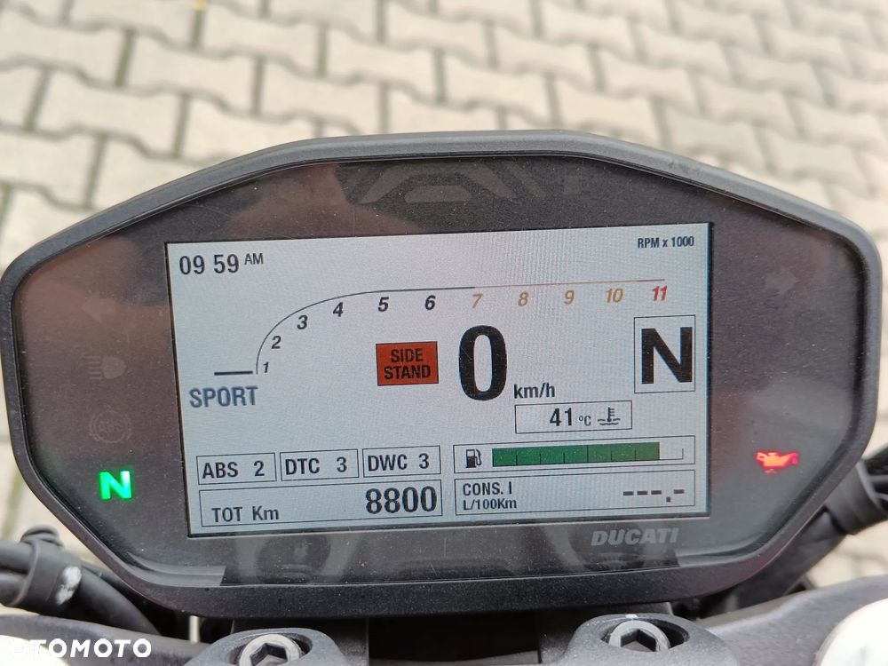 Ducati Monster - 11