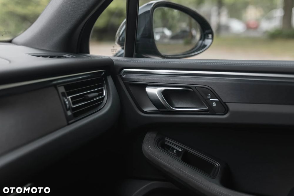 Porsche Macan GTS - 26