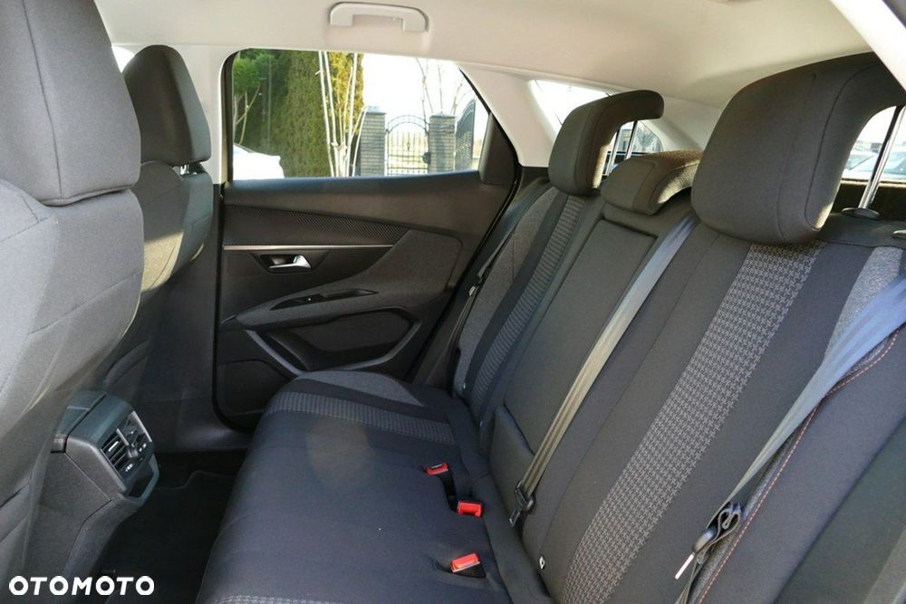 Peugeot 3008 1.2 PureTech Allure Pack S&S - 26