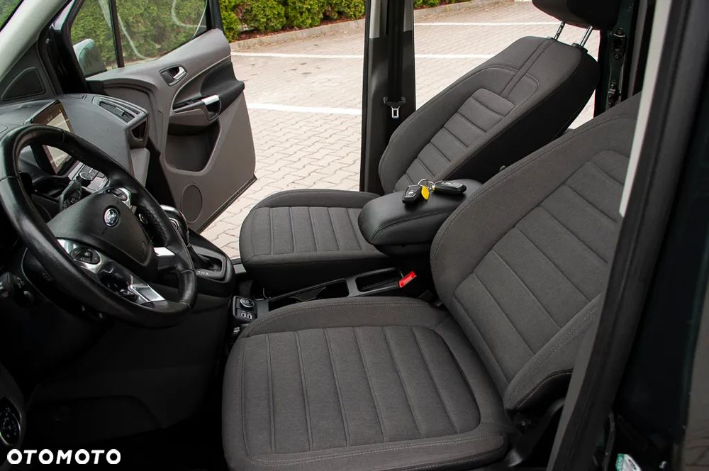 Ford Tourneo Connect Grand - 40
