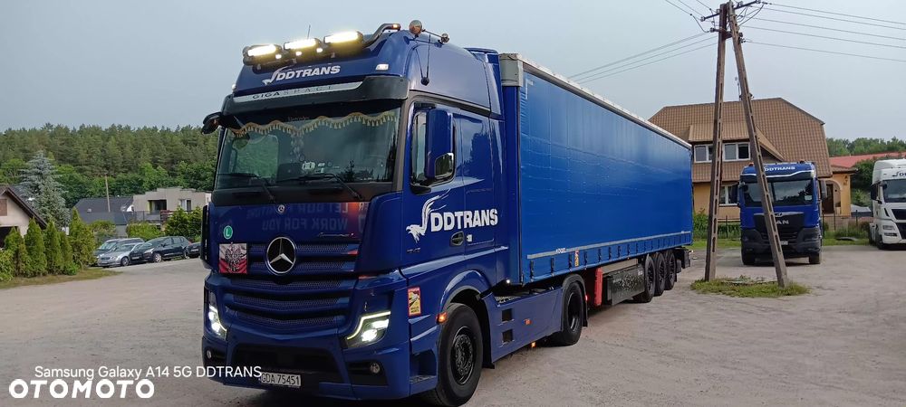 Mercedes-Benz ACTROS - 1