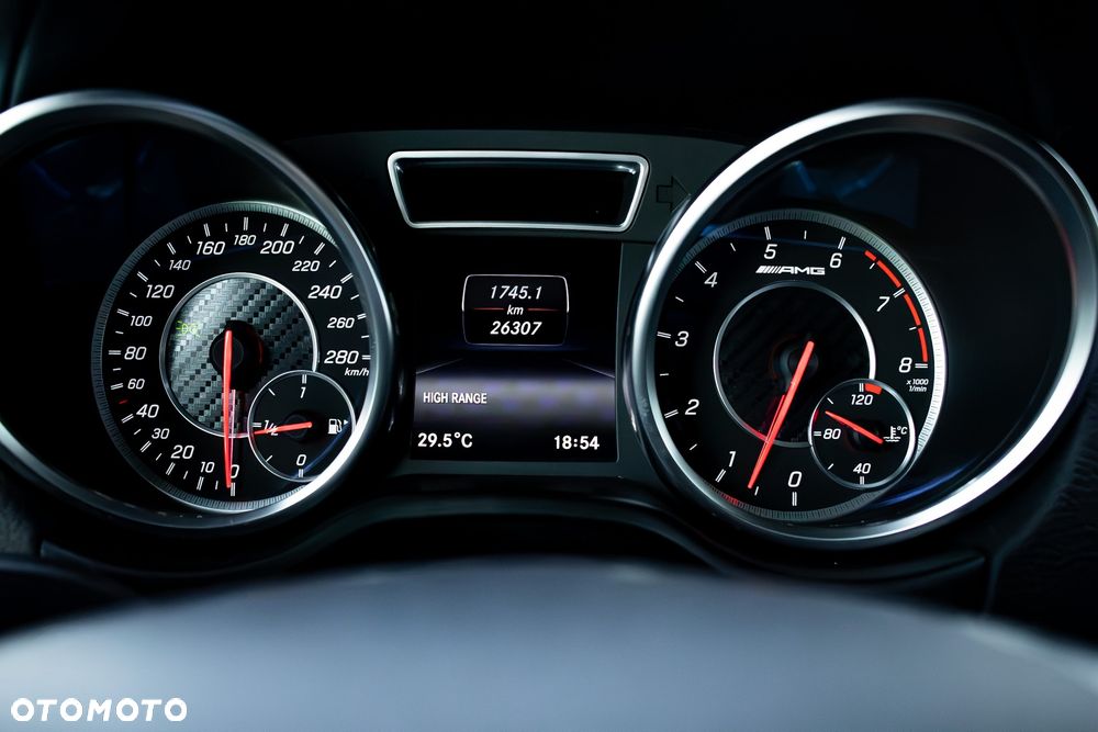 Mercedes-Benz Klasa G 63 AMG AMG SPEEDSHIFT 7G-TRONIC - 31