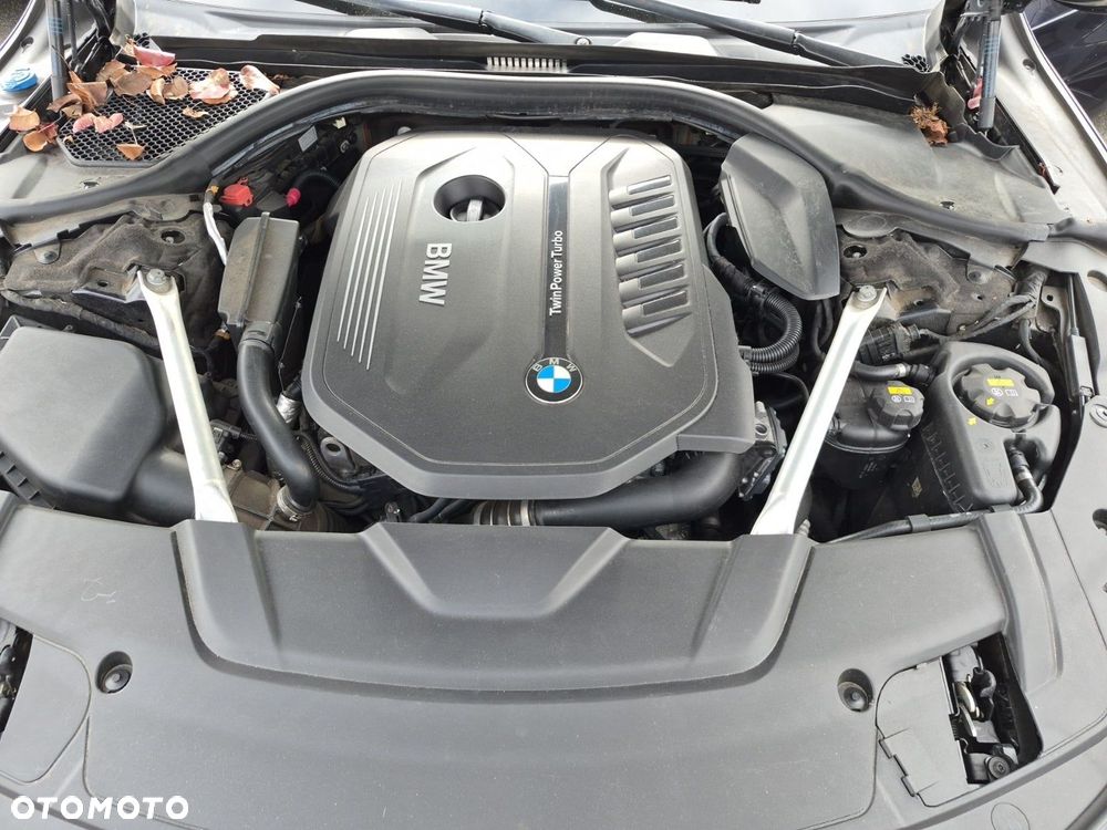 BMW Seria 7 740i - 10