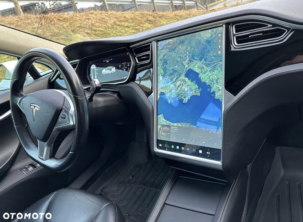 Tesla Model S 85 - 6