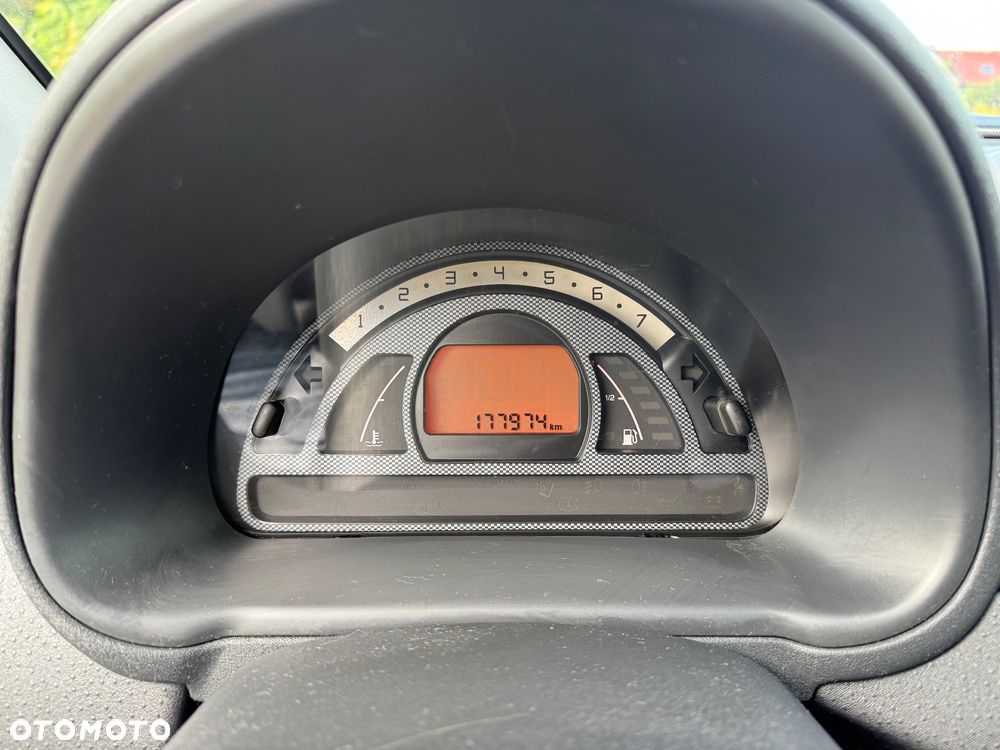 Citroën C2 1.1 VTR - 10