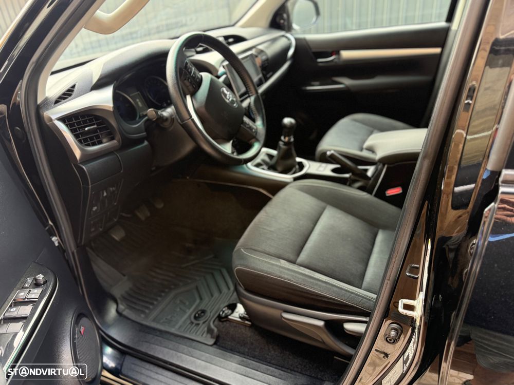 Toyota Hilux 2.4 D-4D 4WD Tracker - 5